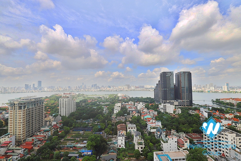 Large size apartment 4 bedrooms for rent at D' Leroi soleil Xuan Dieu.